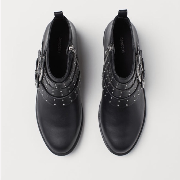 Boots with Studs - Picture 2 of 3